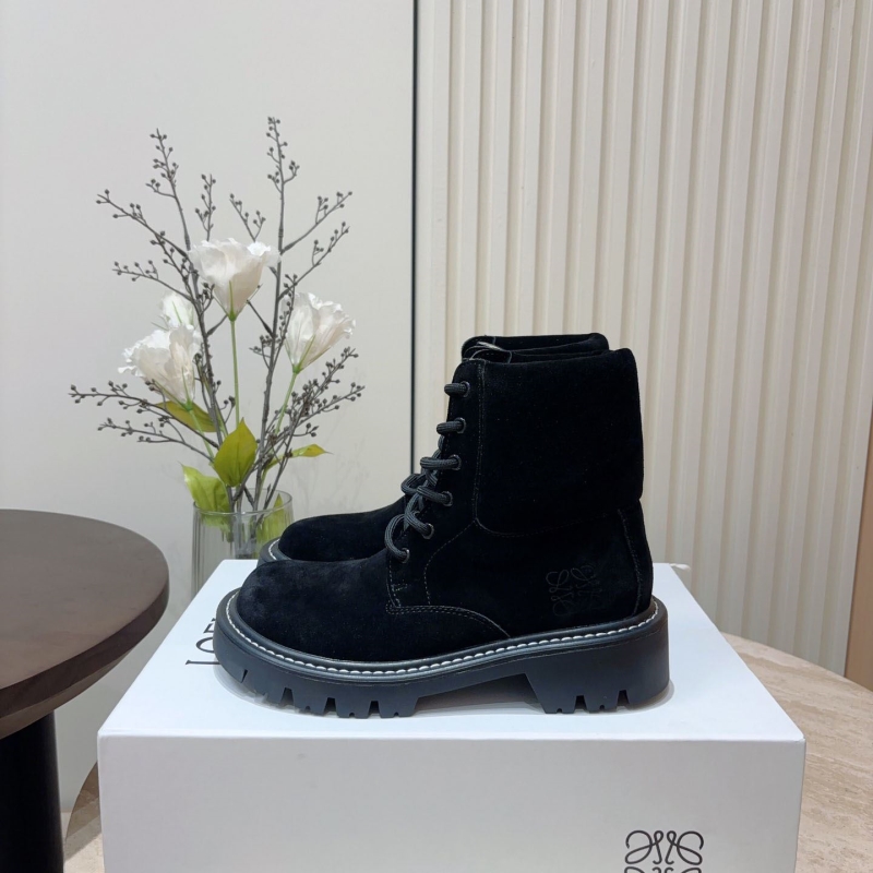 l*ew* boots